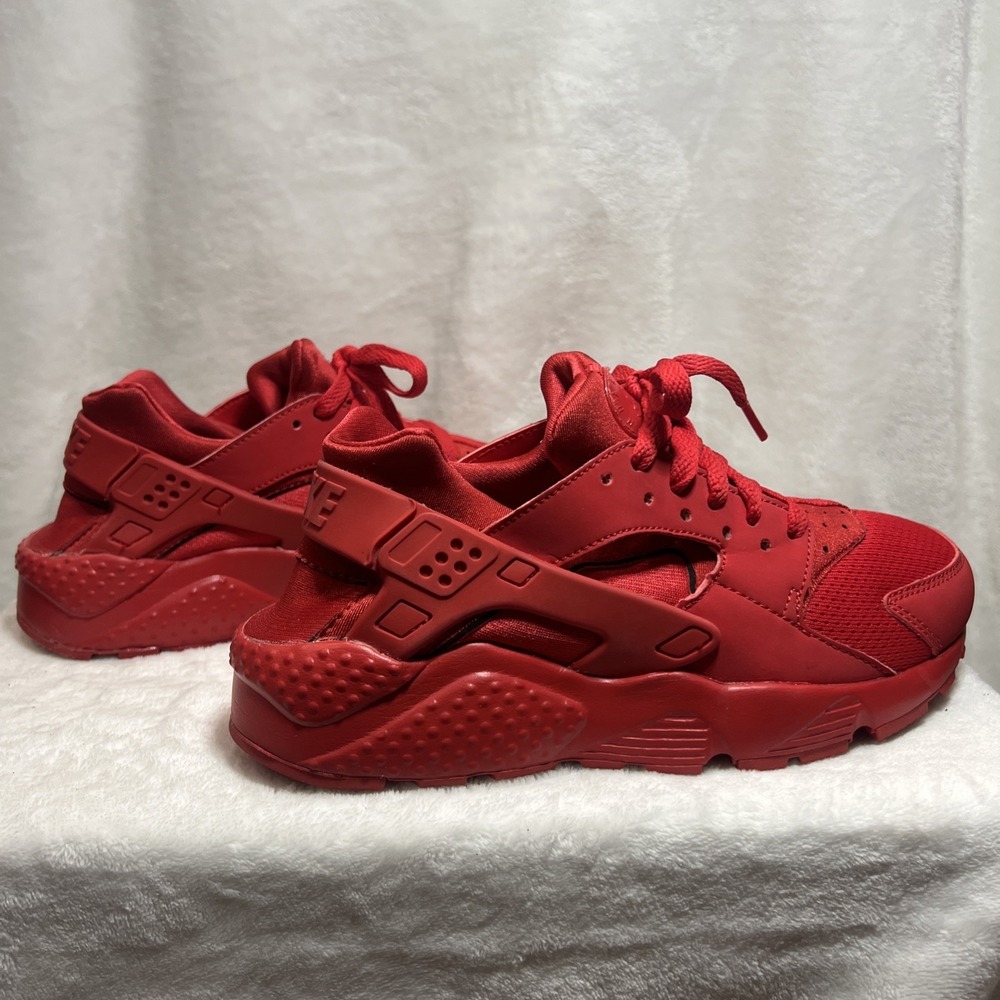 Nike Air Huarache Triple Red Gym Red Sneakers Youth 4.5Y Women's 6 Red Shoes